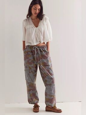 Free People Pretty Rebel Camo Pants Paint Splatter Medium Pull On